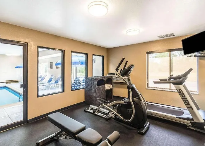 Comfort & North - Naperville 4* Aurora