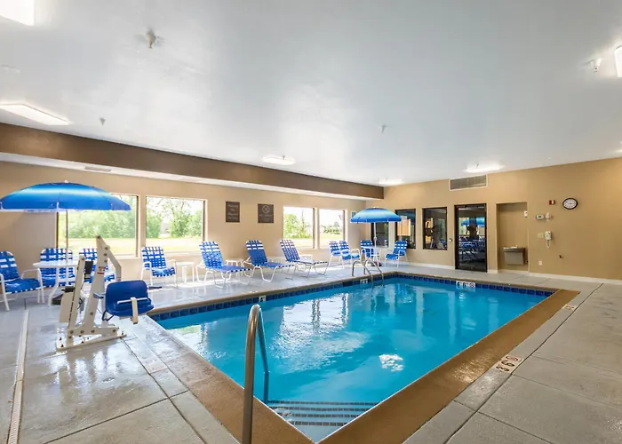 Comfort & North - Naperville 4*