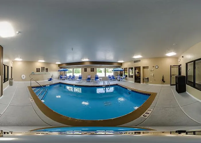 Hotel Comfort & North - Naperville 4*