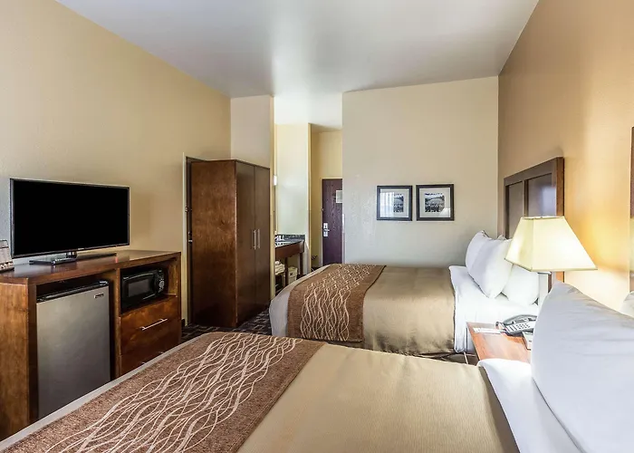 Comfort & North - Naperville 4* Aurora