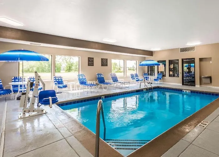 Comfort & North - Naperville 4* Aurora
