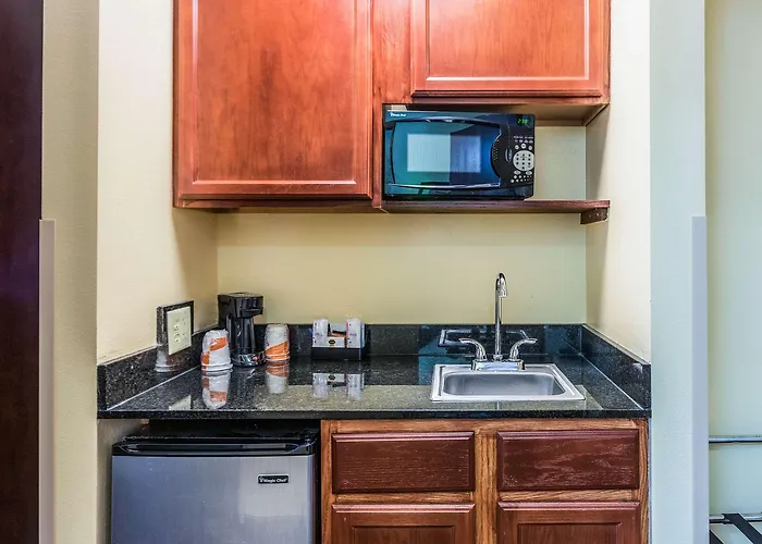 Comfort & North - Naperville 4* Aurora