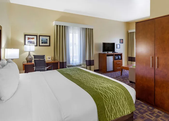Comfort & North - Naperville 4* Aurora