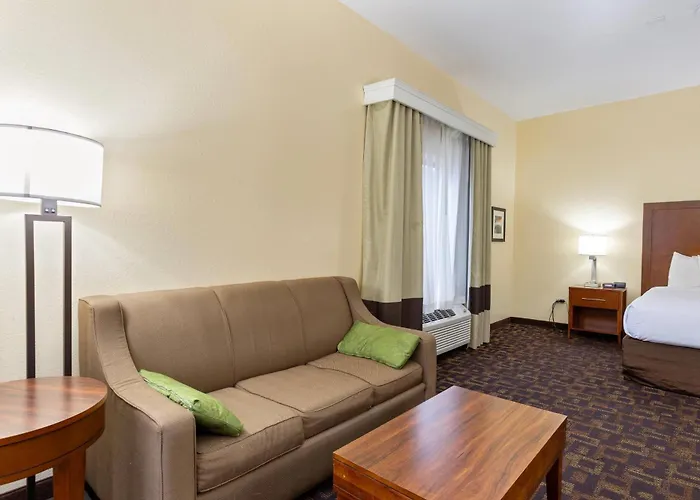 Comfort & North - Naperville 4* Aurora